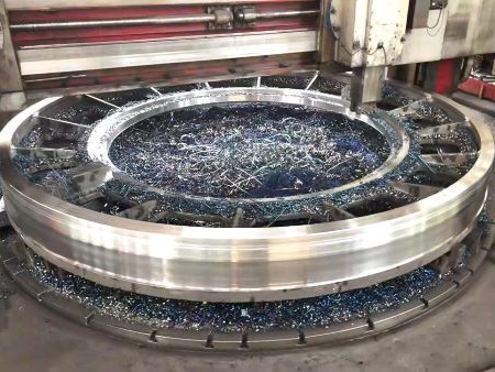 鑄鋼件加工時(shí)如何確保鑄鋼件的表面精度？