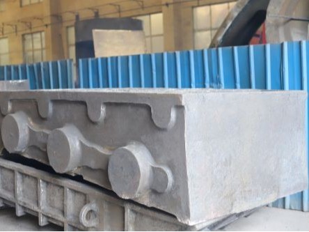 大型鑄鋼廠生產(chǎn)的礦山行業(yè)產(chǎn)品都有什么？